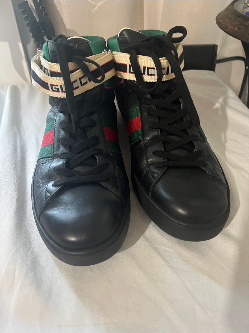 Gucci Black High-Top Sneakers with Green & Red Stripe